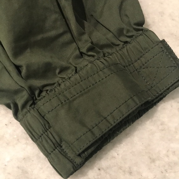 Urban Outfitters Balloon Pant Women's Size M Olive Green Wind Pants Oversized - Picture 6 of 10